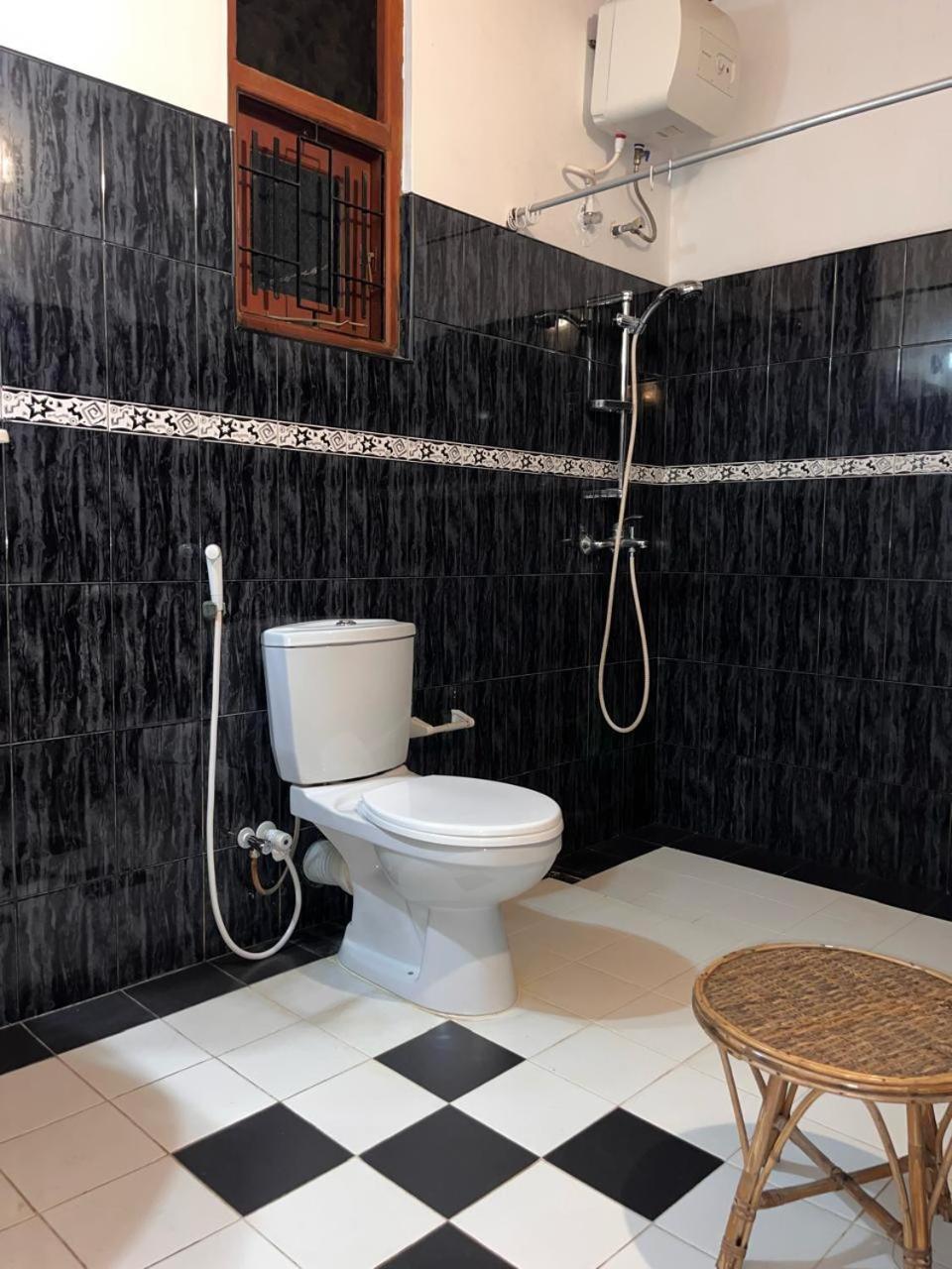 Ceylon Glory Hostel Негомбо Екстериор снимка